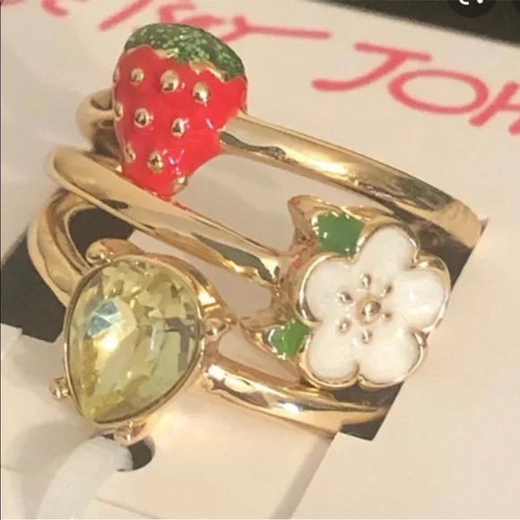 Betsey Johnson forbidden fruit ring trio - Picture 2 of 6